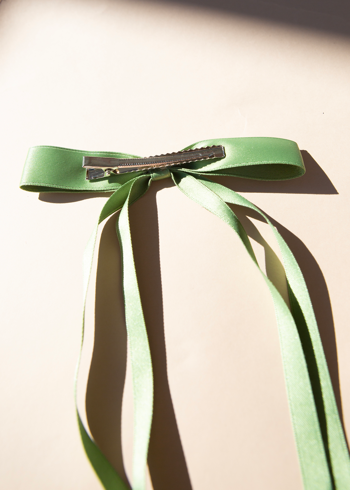 The Girlie Bow - Green