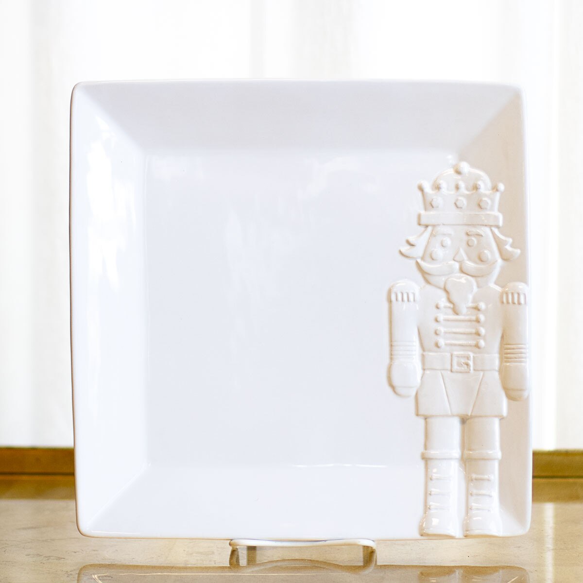 Royal Nutcracker Embossed Platter - White