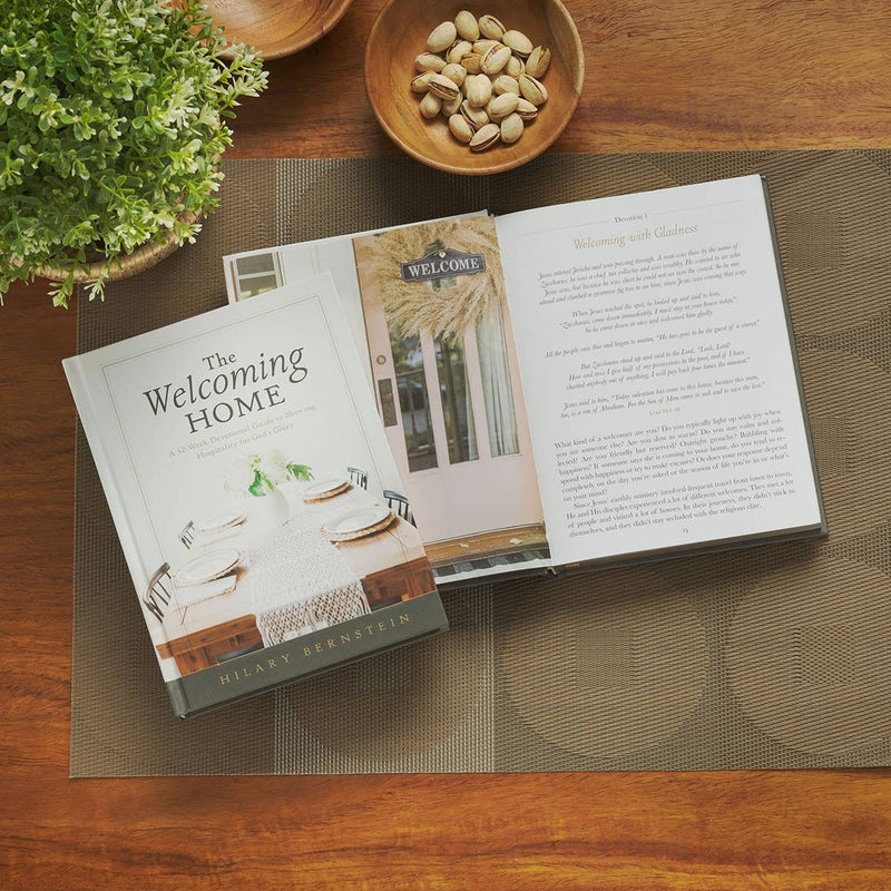 The Welcoming Home: A Devotional Guide to Hospitality