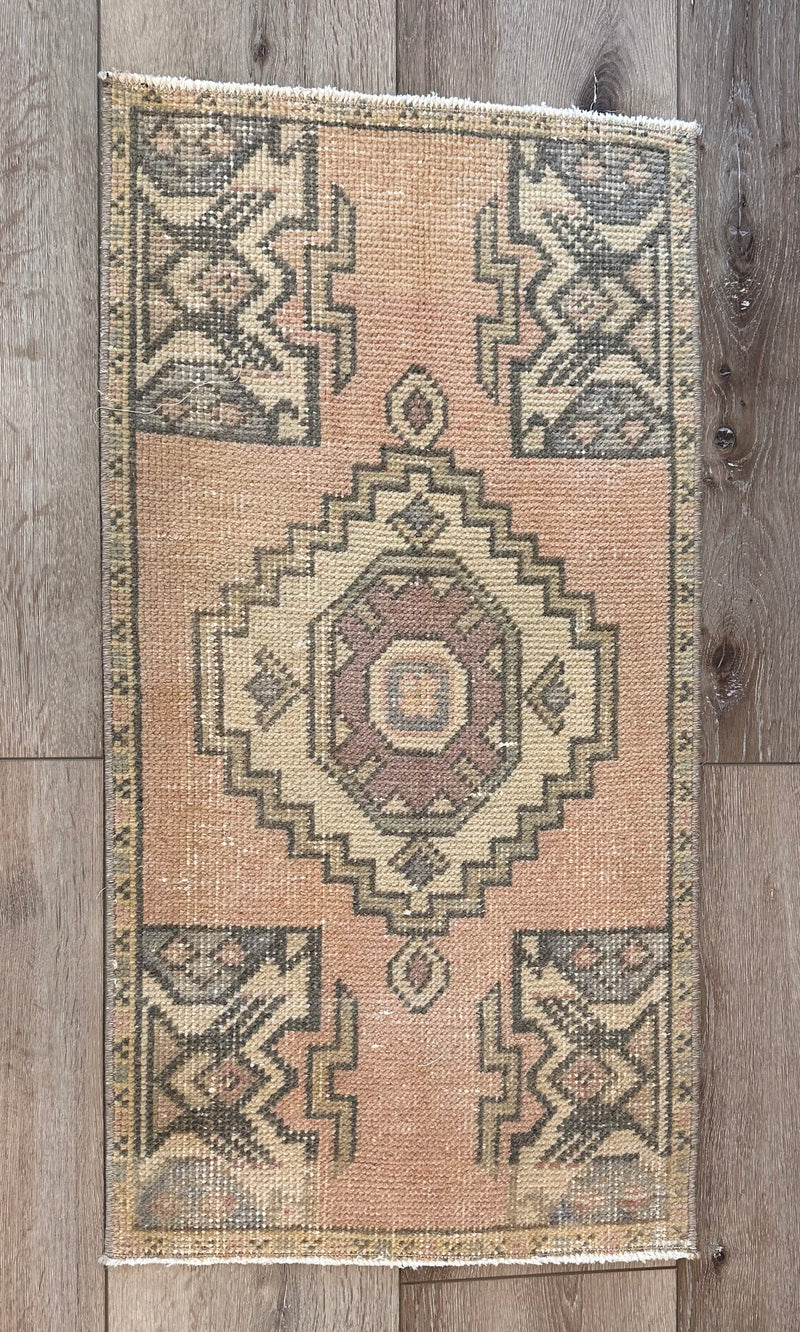 Vintage Turkish Rug - Hand-Knotted