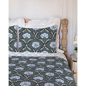 Olivia Navy Quilt